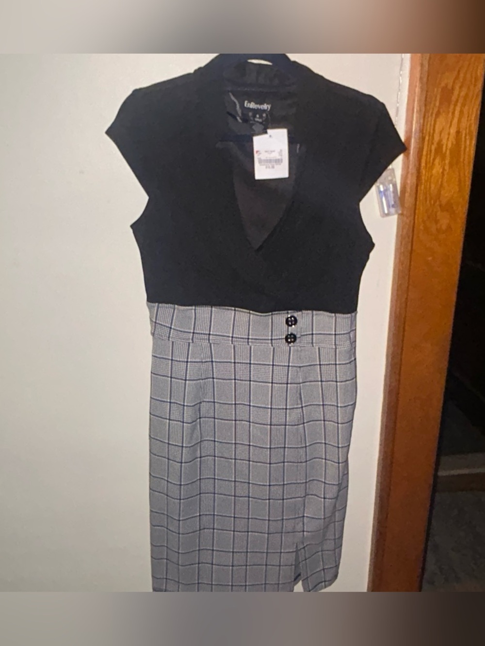 EnRevelry Black & Gray Plaid Cap-Sleeve Sheath Dress